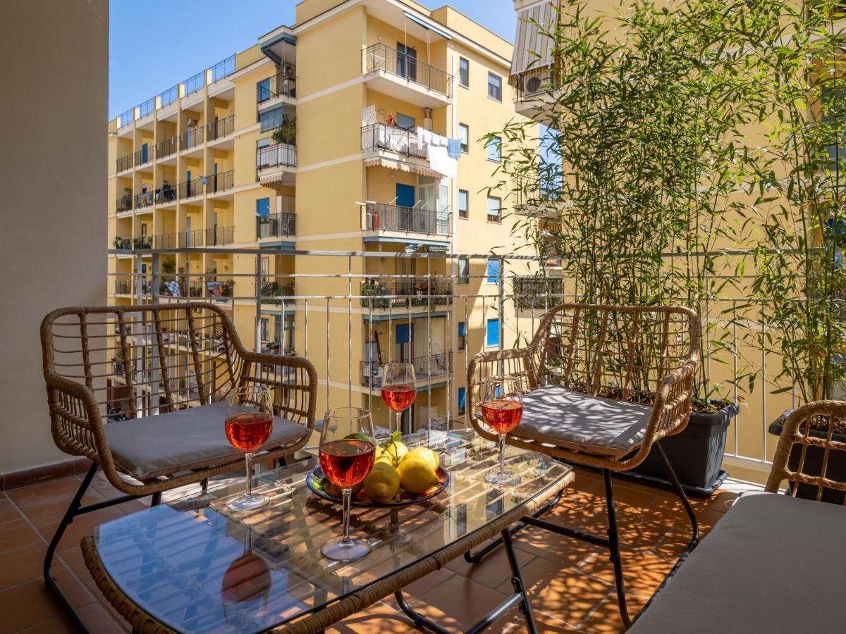 Surya House - Elegant Apartment In سورينتو المظهر الخارجي الصورة